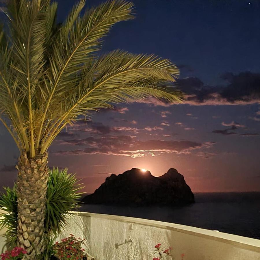 Los Geraneos Águilas Екстериор снимка